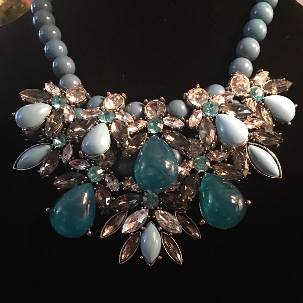 Beautiful blue glam necklace
